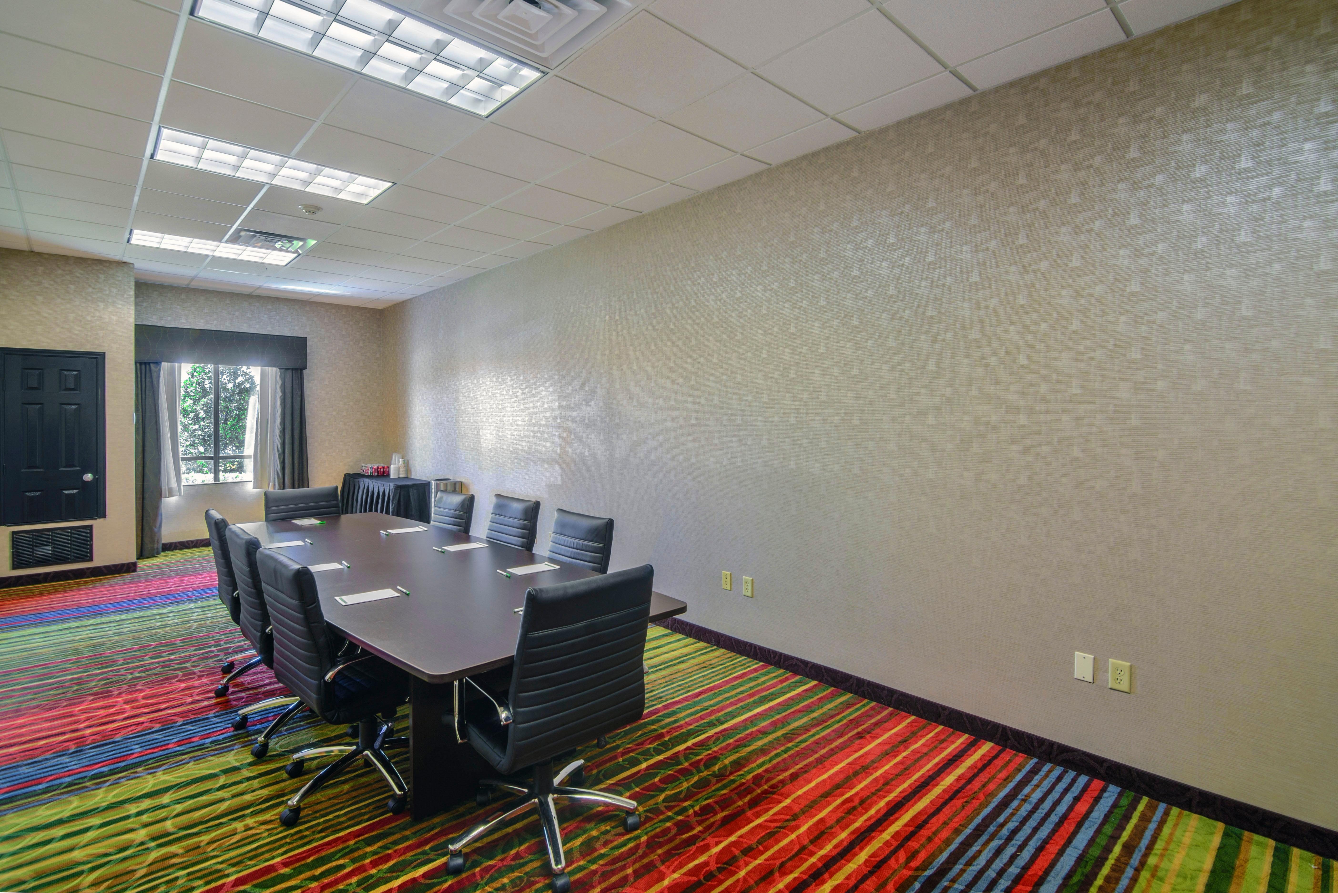Holiday Inn Arlington Northeast By Ihg Exterior photo
