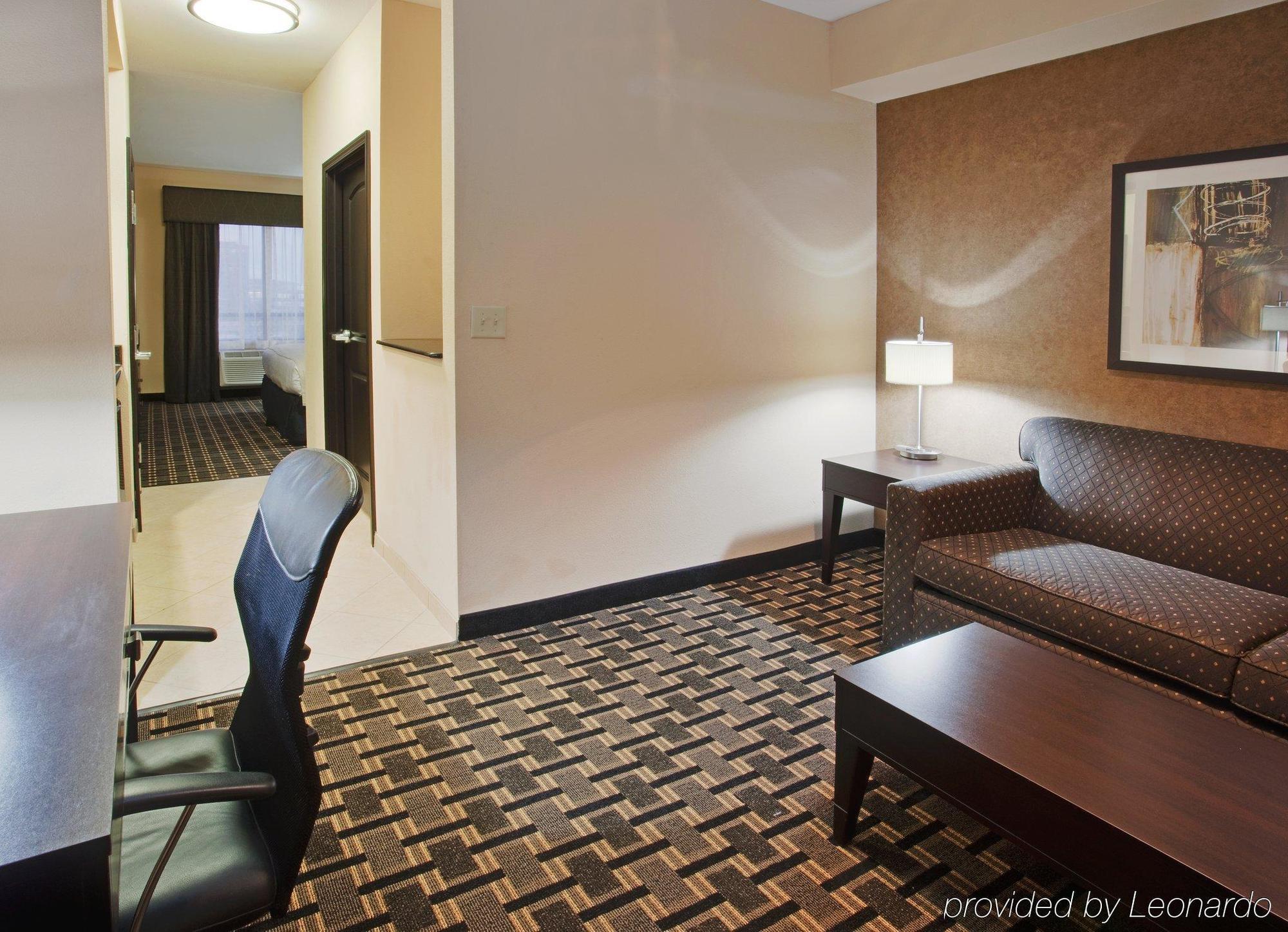 Holiday Inn Arlington Northeast By Ihg Room photo