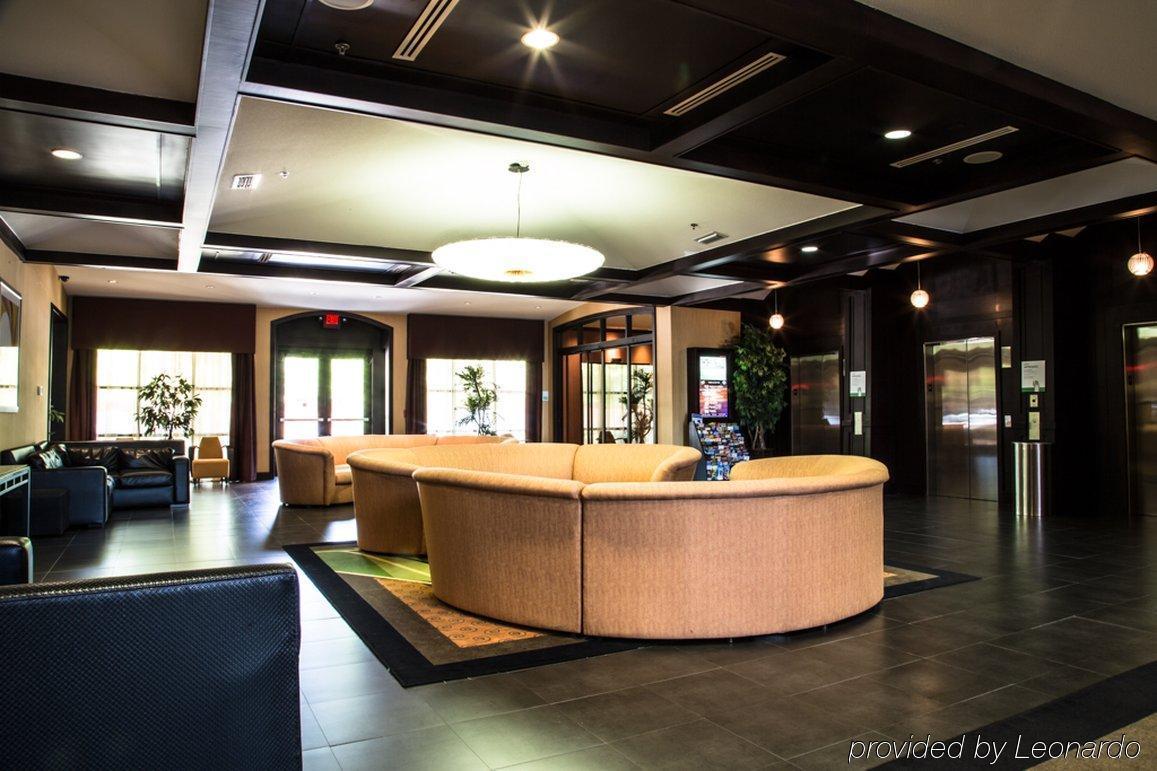 Holiday Inn Arlington Northeast By Ihg Exterior photo