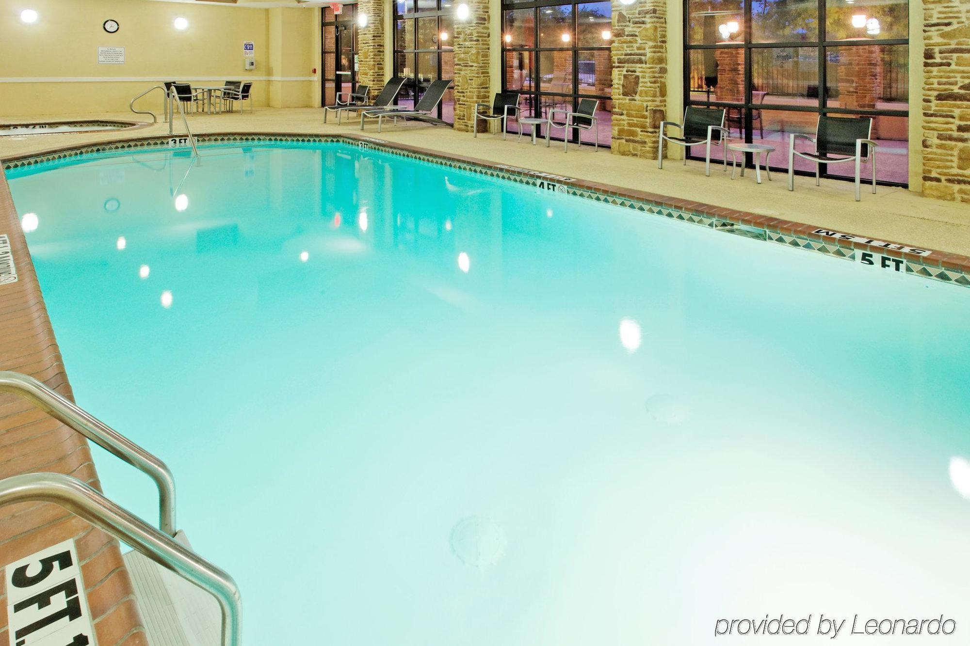 Holiday Inn Arlington Northeast By Ihg Facilities photo