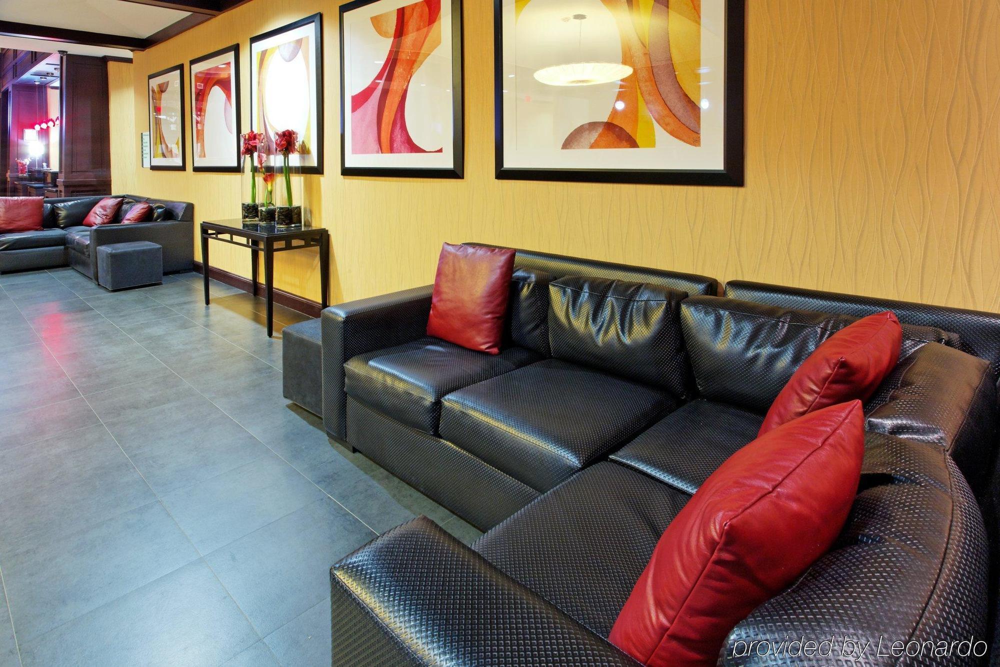 Holiday Inn Arlington Northeast By Ihg Exterior photo