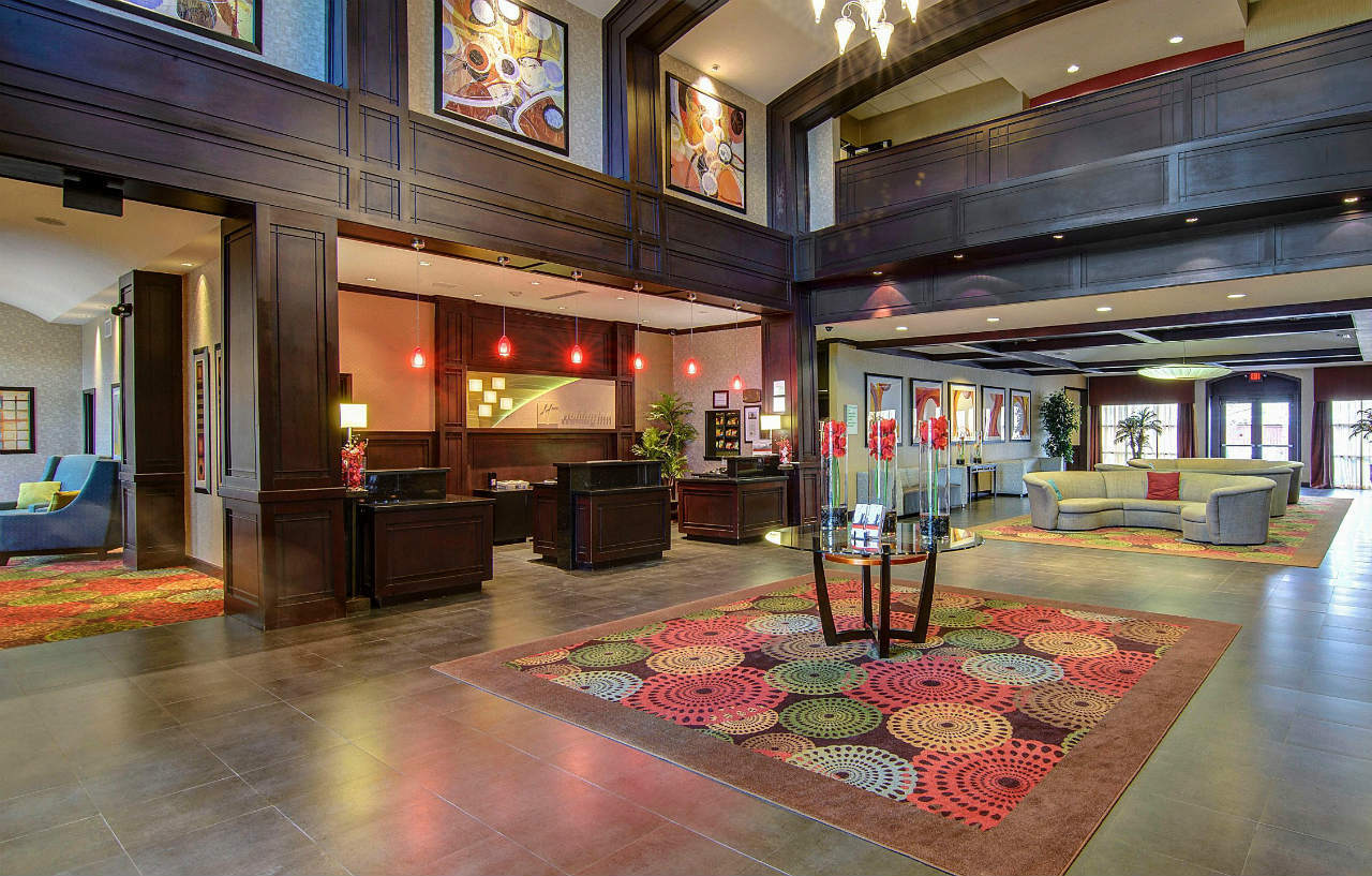 Holiday Inn Arlington Northeast By Ihg Exterior photo